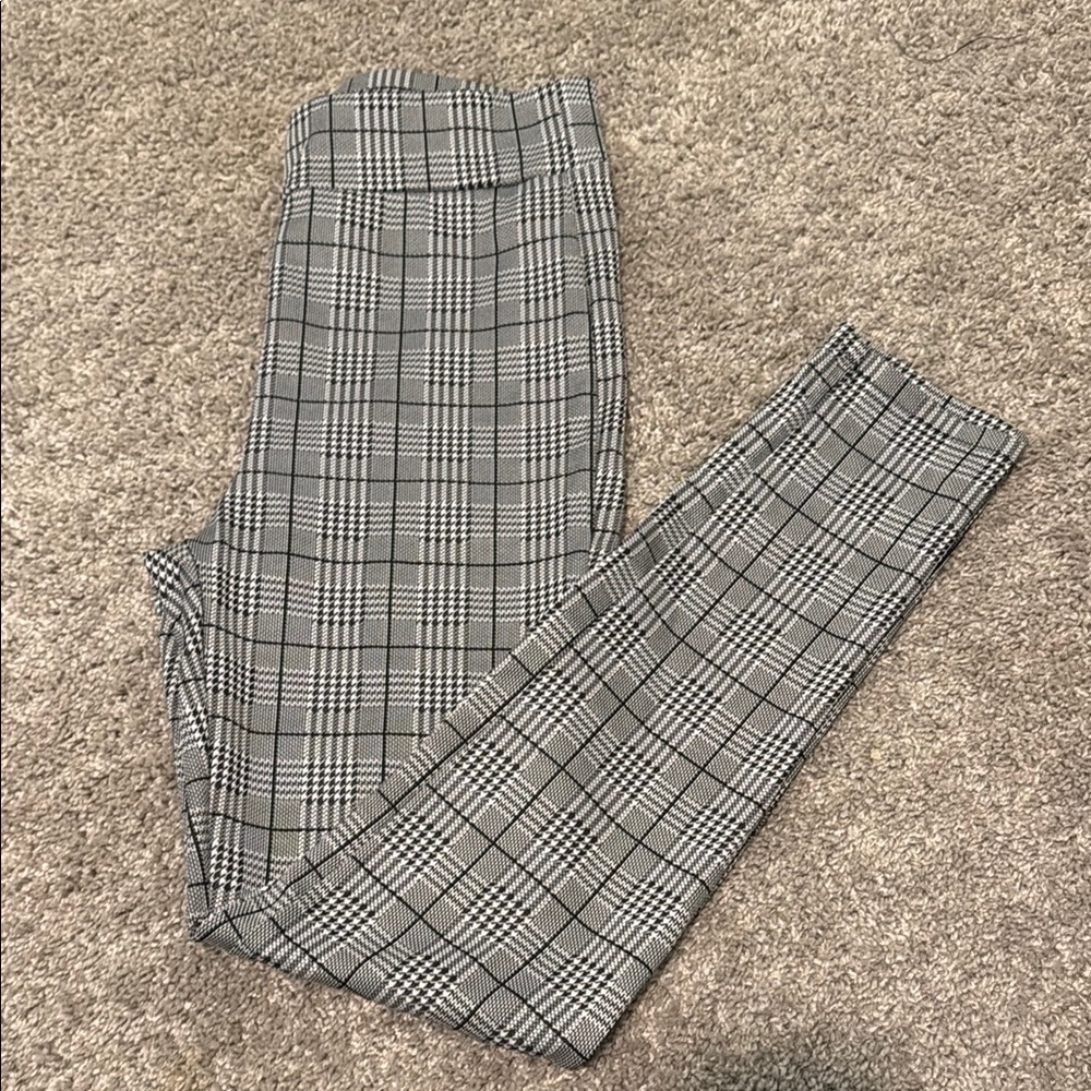 Stylish Gray Plaid Women’s Pants